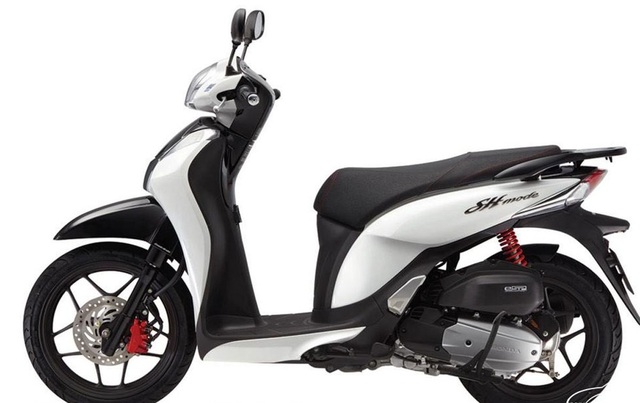 SH đồng loạt tăng giá, ăn chênh chém khách mùa Tết - 2
Honda SH Mode cũng là mẫu xe dẫn đầu thị trường về mức chênh so với giá đề xuất.