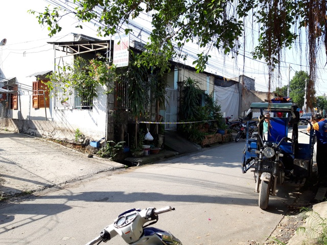 Điều tra vụ người đàn ông cháy như ngọn đuốc - 1 Hiện trường vụ người đàn ông cháy như ngọn đuốc.