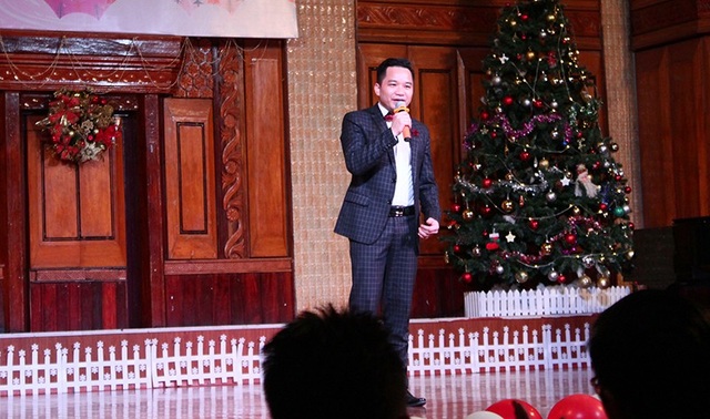 Xem các tài năng nhí trình diễn piano, guitar, đàn tranh - 4 Ông Nguyễn Văn Tuấn kì vọng chương trình đào tạo sẽ giúp cho các học trò hấp thụ được niềm cảm hứng dành cho âm nhạc, từ đó ươm mầm những tài năng nhí, giúp cho các em phát triển bản thân toàn diện và trên con đường nghệ thuật