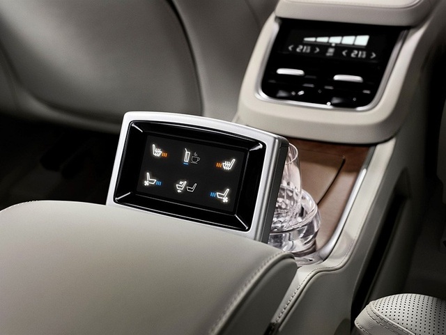 Volvo XC90 Excellence ra mắt thị trường Việt Nam, giá từ 6,49 tỉ đồng - 12 Volvo XC90 Excellence ra mắt thị trường Việt Nam, giá từ 6,49 tỉ đồng - 12