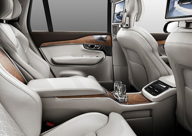 Volvo XC90 Excellence ra mắt thị trường Việt Nam, giá từ 6,49 tỉ đồng - 11 Volvo XC90 Excellence ra mắt thị trường Việt Nam, giá từ 6,49 tỉ đồng - 11