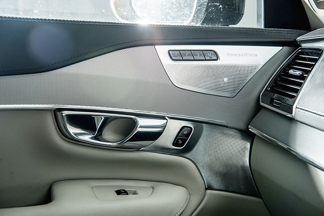 Volvo XC90 Excellence ra mắt thị trường Việt Nam, giá từ 6,49 tỉ đồng - 8 Volvo XC90 Excellence ra mắt thị trường Việt Nam, giá từ 6,49 tỉ đồng - 8