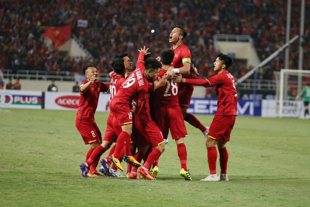 Quế Ngọc Hải đeo băng thủ quân đội tuyển Việt Nam tại Asian Cup 2019 - Ảnh 1. Quế Ngọc Hải đeo băng thủ quân đội tuyển Việt Nam tại Asian Cup 2019 - Ảnh 1.