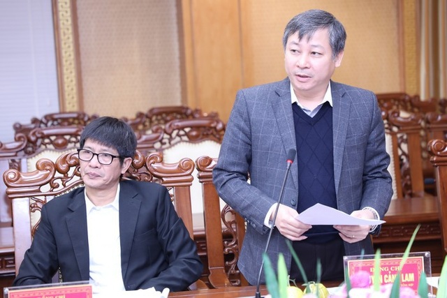 Cần có biện pháp động viên những người dũng cảm phát hiện, tố giác sai phạm - 2
Các đồng chí thành viên đoàn kiểm tra báo cáo tại buổi làm việc