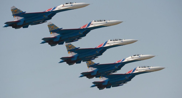 Nga đưa hàng loạt máy bay chiến đấu tới Crimea giữa lúc căng thẳng với Ukraine - Ảnh 1. Nga đưa hàng loạt máy bay chiến đấu tới Crimea giữa lúc căng thẳng với Ukraine - Ảnh 1.