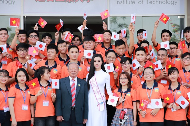 Đại học Hutech và những dấu ấn nổi bật năm 2018 - Ảnh 5. Đại học Hutech và những dấu ấn nổi bật năm 2018 - Ảnh 5.