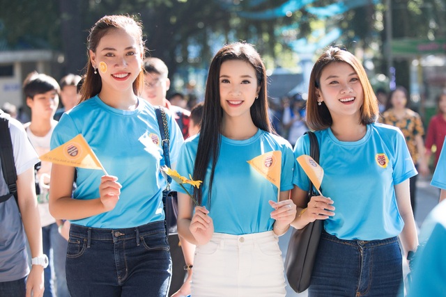 Thúy An gầy đi trông thấy sau một thời gian ở ẩn dưỡng bệnh - 5 Thúy An gầy đi trông thấy sau một thời gian ở ẩn dưỡng bệnh - 5