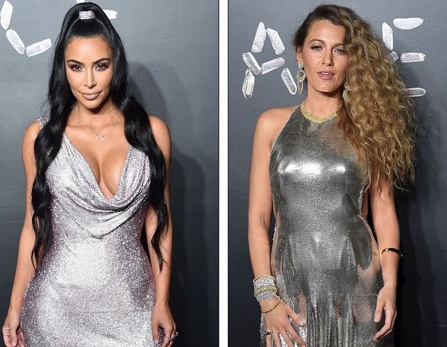 Kim Kardashian khoe ngực khủng với váy trễ nải - 1
Kim Kardashian và Blake Lively cùng diện váy ánh bạc đi xem show thời trang tại New York ngày 2/12