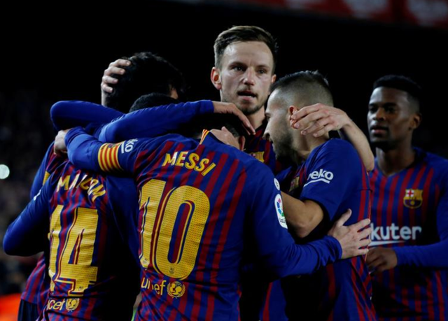 Đánh bại Villarreal, Barcelona trở lại ngôi đầu bảng La Liga - 2
Barcelona có chiến thắng quan trọng trước Villarreal để giành lại ngôi đầu bảng La Liga