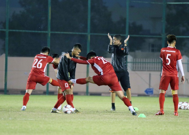 Đội tuyển Việt Nam tăng khối lượng tập luyện tại Qatar - Ảnh 12. Đội tuyển Việt Nam tăng khối lượng tập luyện tại Qatar - Ảnh 12.