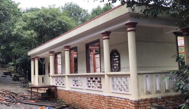 Giờ chót, biệt phủ trái phép của “đại gia vàng” vẫn chưa tháo dỡ xong - Ảnh 5. Giờ chót, biệt phủ trái phép của “đại gia vàng” vẫn chưa tháo dỡ xong - Ảnh 5.