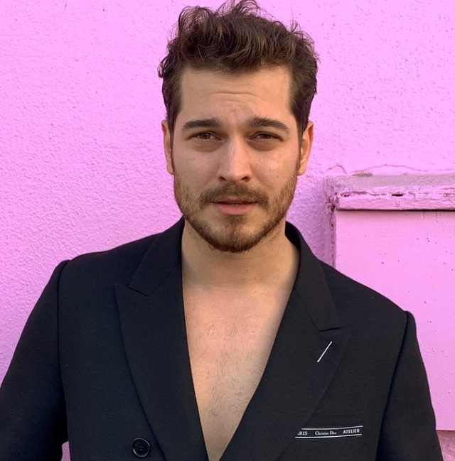 Nam thần “Aquaman” đẹp trai nhất thế giới năm qua - 8
Người mẫu - diễn viên Thổ Nhĩ Kỳ Cagatay Ulusoy - đứng thứ 23. Hồi năm 2010, Ulusoy từng được một giải thưởng thời trang tại Thổ Nhĩ Kỳ trao danh hiệu Người mẫu xuất sắc nhất năm. Về sau, anh được nhiều dự án phim nước ngoài mời tham gia diễn xuất.