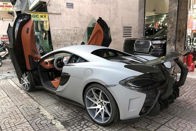 'Công tử' Bạc Liêu tậu siêu xe độc nhất Việt Nam của Cường Đôla - 2
Siêu xe McLaren 570S từng gây xôn xao giới chơi xe khi được mang gói độ độc nhất Việt Nam.
