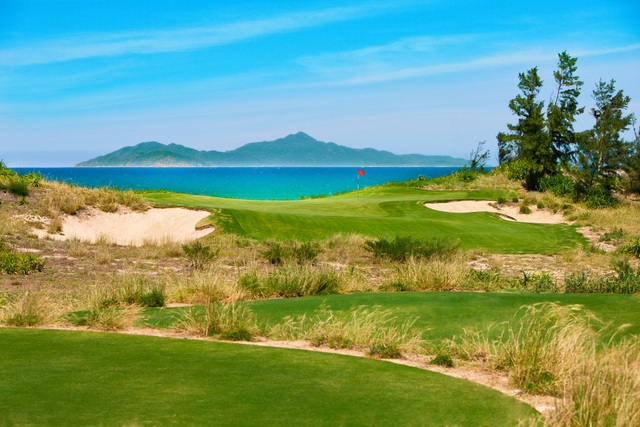BRG Đà Nẵng Golf Resort – “đứa con tinh thần” đầu tiên của “cá mập trắng” tại Việt Nam - 1 BRG Đà Nẵng Golf Resort – “đứa con tinh thần” đầu tiên của “cá mập trắng” tại Việt Nam - 1