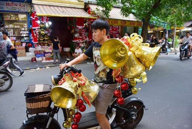 Phố Hàng Mã tràn ngập không khí Noel - 16 Phố Hàng Mã tràn ngập không khí Noel - 16