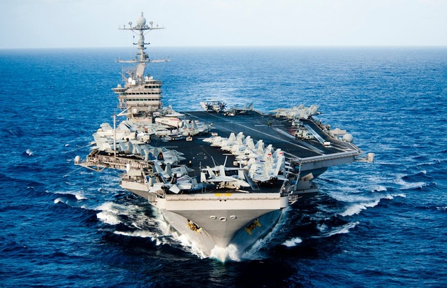 Iran dọa phong tỏa vịnh Ba Tư, Mỹ điều tàu sân bay “nắn gân” - 2
Tàu sân bay USS John C. Stennis của Mỹ. (Ảnh: US Navy)