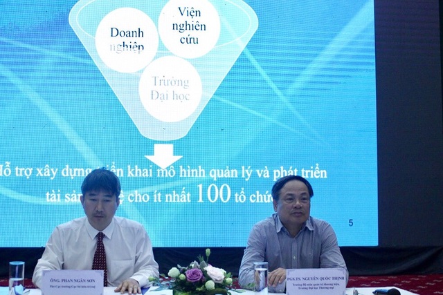Các nhà khoa học vẫn còn “thờ ơ” với bảo hộ sáng chế cho sản phẩm nghiên cứu - 1
Ông Phan Ngân Sơn, Phó Cục trưởng Cục SHTT và PGS.TS. Nguyễn Quốc Thịnh- Đại học Thương mại chủ trì Hội thảo.
