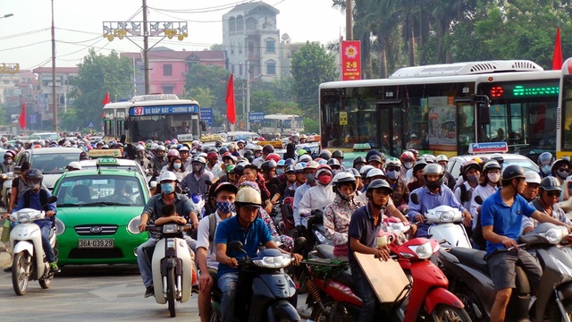 Thu nhập bình quân đầu người của Việt Nam liên tục tăng - 2 Thu nhập của người dân Việt Nam liên tục tăng (ảnh: Tiến Nguyên)