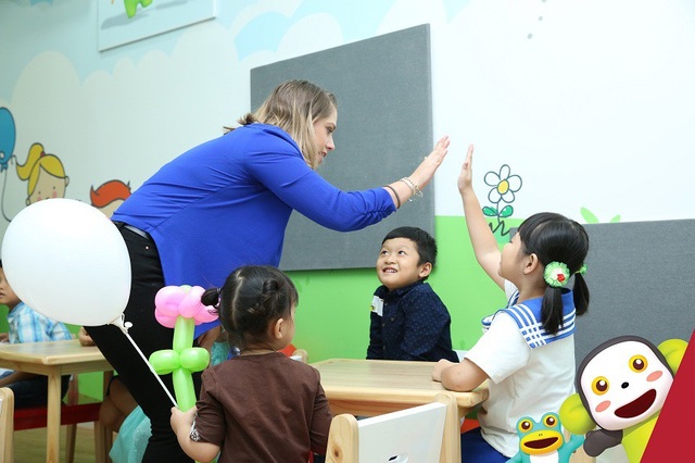 Ưu đãi lớn mừng Giáng sinh vui tại Apax Leaders - 3
Đội ngũ 100% giáo viên bản ngữ cùng môi trường Anh ngữ hiện đại, ứng dụng công nghệ tối ưu.