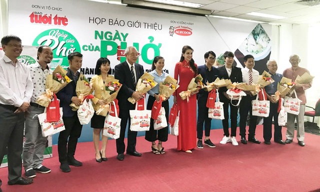 Nâng tầm “Ngày của Phở 12.12” thành hoạt động văn hoá du lịch hàng năm - 2 Họp báo ra mắt sự kiện “Ngày của Phở” 12.12.2018 được tổ chức tại Báo Tuổi Trẻ với sự tham gia của nhiều chuyên gia và nghệ sĩ khách mời