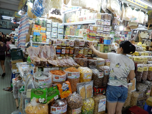 Đà Nẵng: Truy xuất nguồn gốc thực phẩm tại chợ bằng điện thoại - 2 Đề án thí điểm dán tem truy xuất nguồn gốc thực phẩm (QR code) tại chợ Hàn đã thu hút nhiều tiểu thương tham gia