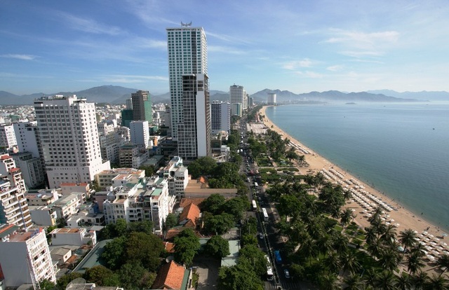 Sử dụng đất du lịch tối đa 50 năm: Tránh "biến tướng" thành khu nhà ở - 3 Cần giải quyết cấp Giấy chứng nhận quyền sở hữu (sổ đỏ) cho người mua căn hộ condotel.