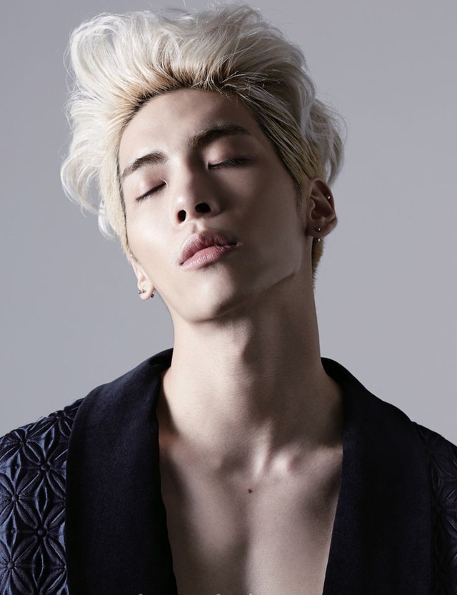 Tại sao nghệ sĩ dễ bị trầm cảm? - 1 Nam ca sĩ quá cố Jonghyun vừa qua đời tháng 12/2017