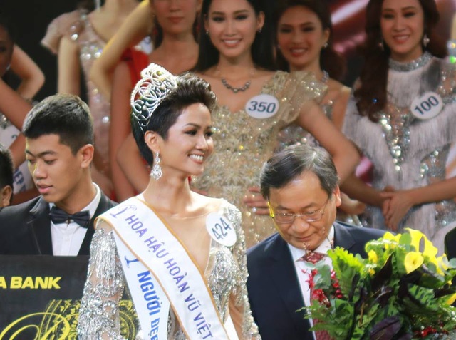 H’Hen Nie đăng quang Hoa hậu Hoàn vũ Việt Nam 2017 - 2 H’Hen Nie đăng quang Hoa hậu Hoàn vũ Việt Nam 2017 - 2