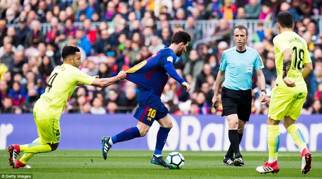 Hòa thất vọng, Barcelona bị Atletico thu hẹp khoảng cách - 4
Nỗ lực của Messi không thể giúp Barcelona tìm được chiến thắng