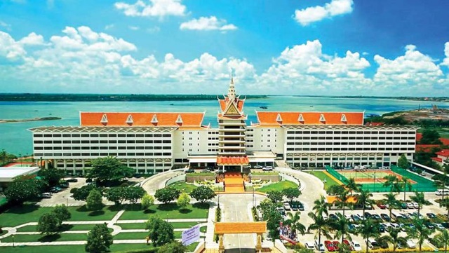 Campuchia lại định xây tòa nhà 133 tầng, cao thứ 4 thế giới - 1 Khách sạn Cambodiana, nơi một người phát ngôn của Bộ quản lý Đất đai cho hay Tập đoàn Royal đang lên kế hoạch xây dựng một tòa nhà cao 600m tại đây. (Nguồn: The Phnom Penh Post)