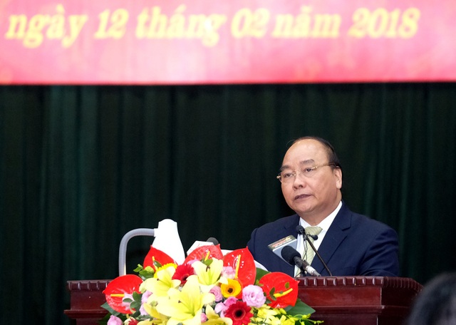 Thủ tướng kiểm tra công tác ứng trực của Bộ Tư lệnh thủ đô - 2 Thủ tướng yêu cầu dịp Tết, toàn đơn vị đề cao cảnh giác, thực hiện nghiêm chế độ trực, phối hợp chặt chẽ với các lực lượng làm nhiệm vụ giữ gìn trật tự an toàn xã hội ở Thủ đô
