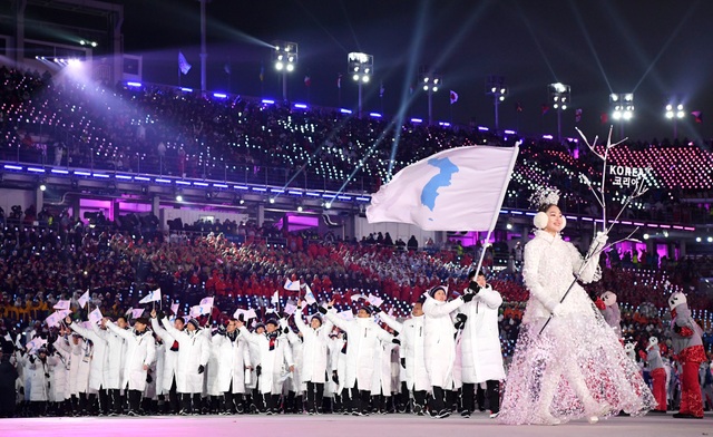 Cờ đội cổ vũ Triều Tiên - Cảm nhận sức mạnh và kỳ vĩ của đất nước Triều Tiên qua việc xem hình ảnh cờ đội cổ vũ trong năm 2024 này. Cờ với những hình ảnh đại diện cho sự đoàn kết và sức mạnh của một quốc gia. Bạn sẽ không thể rời mắt khỏi hình ảnh này!