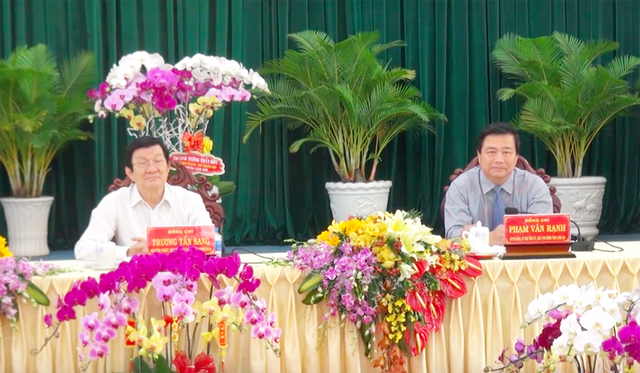 Phó Thủ tướng Trương Hoà Bình chúc Tết tại tỉnh Long An - 2 Nguyên Chủ tịch nước Trương Tấn Sang cũng đến chúc Tết các ban ngành tỉnh Long An