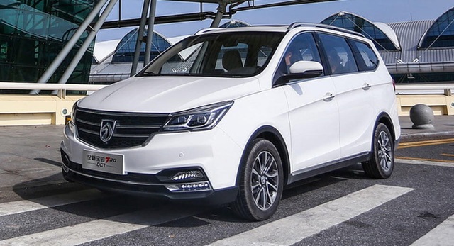 Top 10 xe đa dụng bán chạy nhất thế giới năm 2017 - 9
2. Baojun 730 (doanh số: 275.227 xe) Dù có doanh số sụt giảm tới 25,6% trong năm 2017 vừa qua, nhưng mẫu xe Trung Quốc này của liên doanh SAIC-GM-Wuling vẫn duy trì vị trí thứ 2 trong Top 10 xe đa dụng bán chạy nhất thế giới. Mẫu xe này chỉ được bán tại Trung Quốc.
