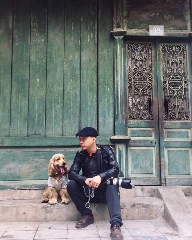Bạn trẻ Hà thành tranh thủ tận hưởng không gian thanh bình ngày đầu năm - 10
Năm Mậu Tuất, cún cưng được nhiều bạn trẻ lựa chọn trở thành “bạn diễn” cho bộ ảnh năm mới của mình