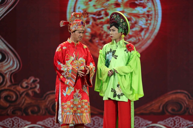 Táo Quân đem người chuyển giới ra làm trò cười là phản cảm? - 2 Nhiều người cho rằng, nên có sự phân biệt giữa nhân vật trên sân khấu với con người ngoài đời.