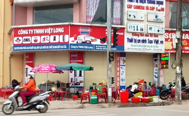 Miệt mài mưu sinh trên phố ngày Tết - 3 Miệt mài mưu sinh trên phố ngày Tết - 3