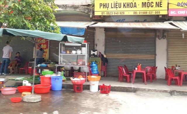 Miệt mài mưu sinh trên phố ngày Tết - 4 Miệt mài mưu sinh trên phố ngày Tết - 4