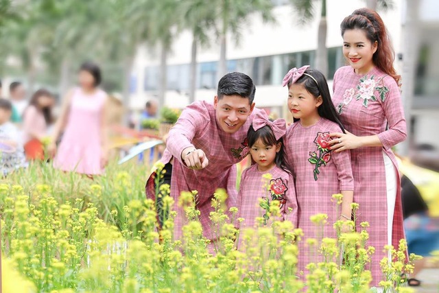 Gia đình hạnh phúc của Bình Minh.