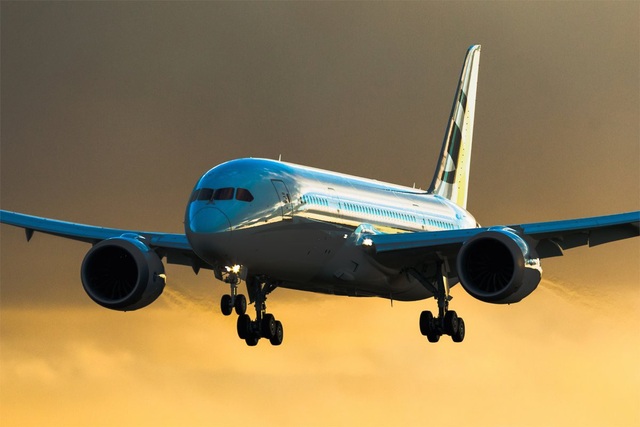 Boeing 787-8 BBJ: Đây là mẫu máy bay hiện đại có giá tới 224 triệu USD của hãng Boeing. Năm 2016, tập đoàn HNA của Trung Quốc dành thêm 100 triệu USD để biến mẫu máy bay này thành máy bay tư nhân. (Ảnh: Kestrel Aviation Management)