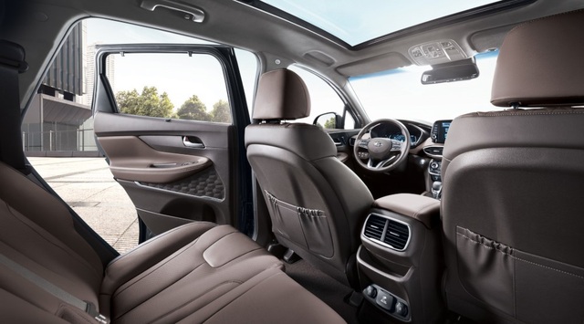 Hyundai Santa Fe thế hệ mới chính thức trình làng, giá chưa đến 600 triệu đồng - 12 Hyundai Santa Fe thế hệ mới chính thức trình làng, giá chưa đến 600 triệu đồng - 12