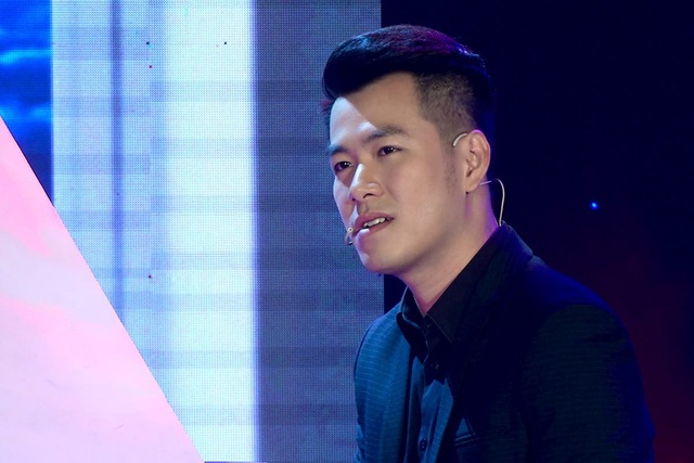 Ca sĩ Hồ Trung Dũng với nỗi đau mười mấy năm vẫn chưa nguôi ngoai - 3 Năm lớp 11, Hồ Trung Dũng đã viết được bài hát để tặng mẹ.