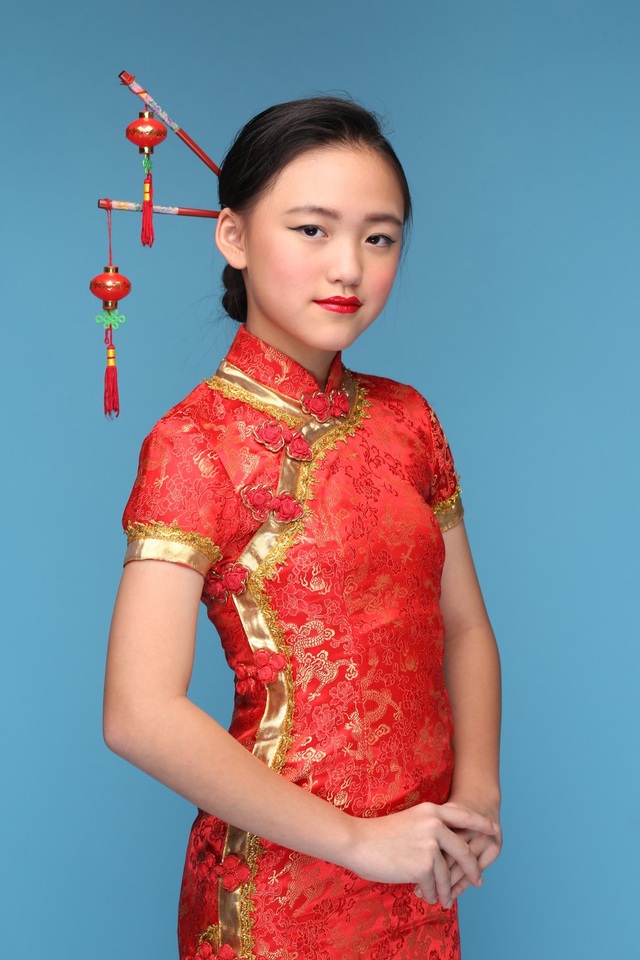 Dàn mẫu nhí "chất lừ" với trang phục truyền thống các quốc gia - 6 Trung Quốc.