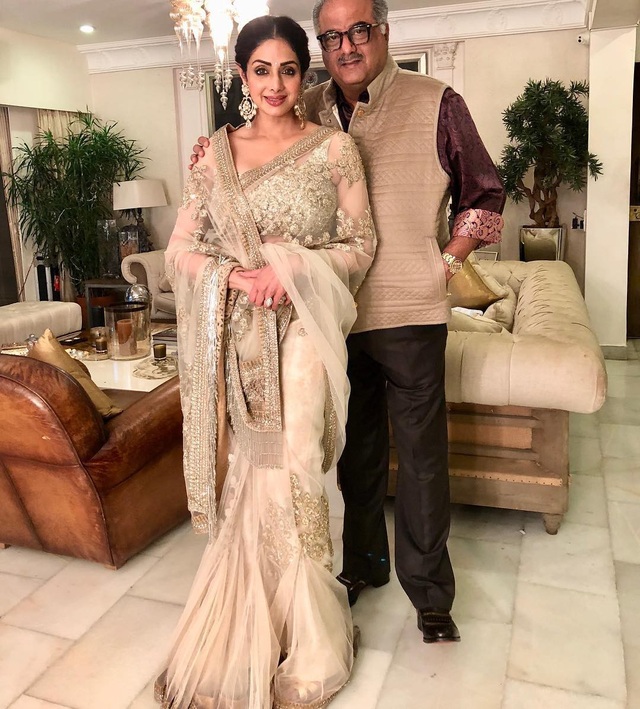 Minh tinh Ấn Độ đột tử - 5
Sridevi và hình ảnh hạnh phúc bên chồng - nhà làm phim Boney Kapoor. Cặp đôi kết hôn năm 1996 và có với nhau 2 cô con gái xinh đẹp