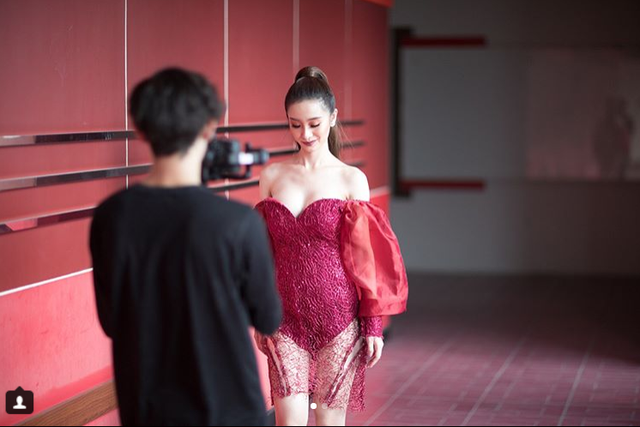 "Hot girl trà sữa" Jun Vũ thay đổi hình ảnh với vòng một "nảy nở" bất ngờ - 9 "Hot girl trà sữa" Jun Vũ thay đổi hình ảnh với vòng một "nảy nở" bất ngờ - 9
