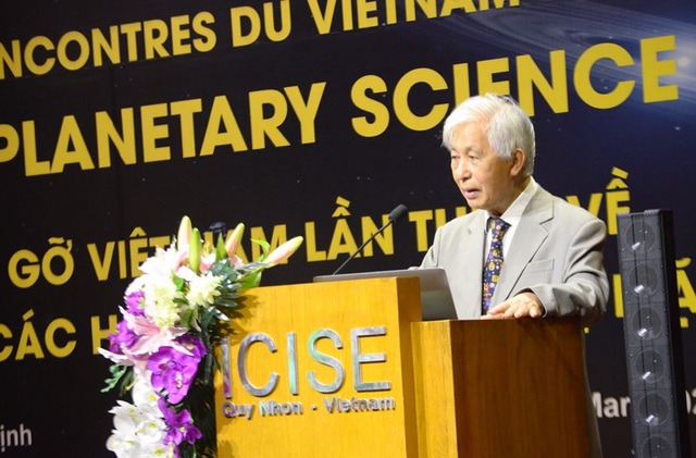 Nghiên cứu các hành tinh ngoài hệ mặt trời - 1 Giáo sư Trần Thanh Vân, Chủ tịch Hội gặp gỡ Việt Nam.