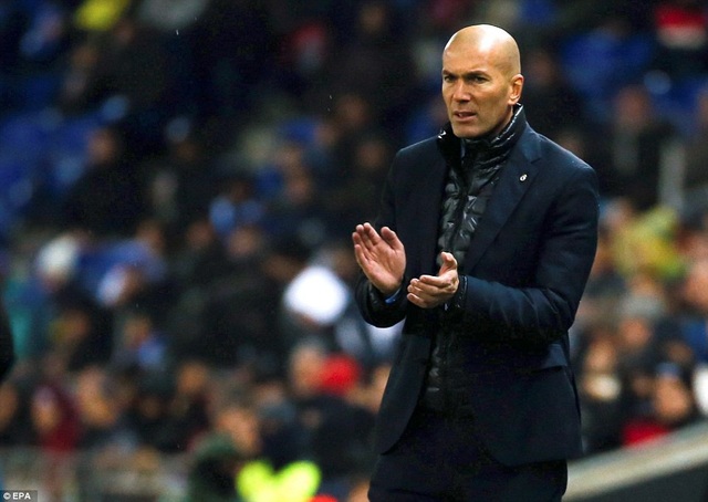 Những khoảnh khắc Real Madrid thua cay đắng tại xứ Catalonia - 14
Nỗi thất vọng của HLV Zidane