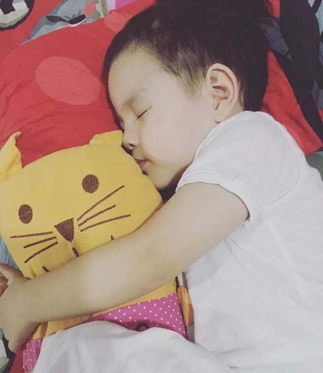 Thu Thủy trải lòng về cuộc sống hai mẹ con sau khi ly hôn - 2 Thu Thủy mong con trai của mình được an nhiên và mạnh giỏi trưởng thành dù tình cảm gia đình đã không còn trọn vẹn cả bố lẫn mẹ.