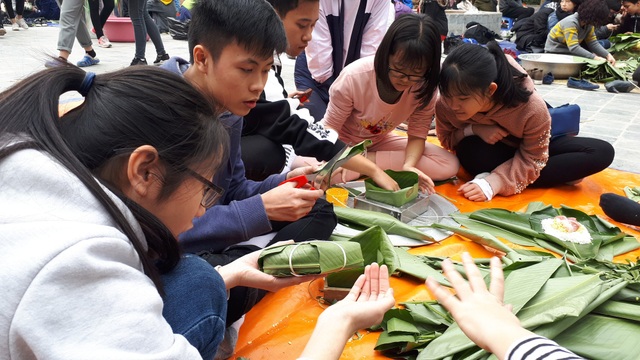 Học sinh trường Lương Thế Vinh mang ước nguyện của thầy Văn Như Cương lên miền núi - 1 Học sinh trường Lương Thế Vinh mang ước nguyện của thầy Văn Như Cương lên miền núi - 1