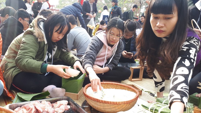 Học sinh trường Lương Thế Vinh mang ước nguyện của thầy Văn Như Cương lên miền núi - 4 Học sinh trường Lương Thế Vinh mang ước nguyện của thầy Văn Như Cương lên miền núi - 4